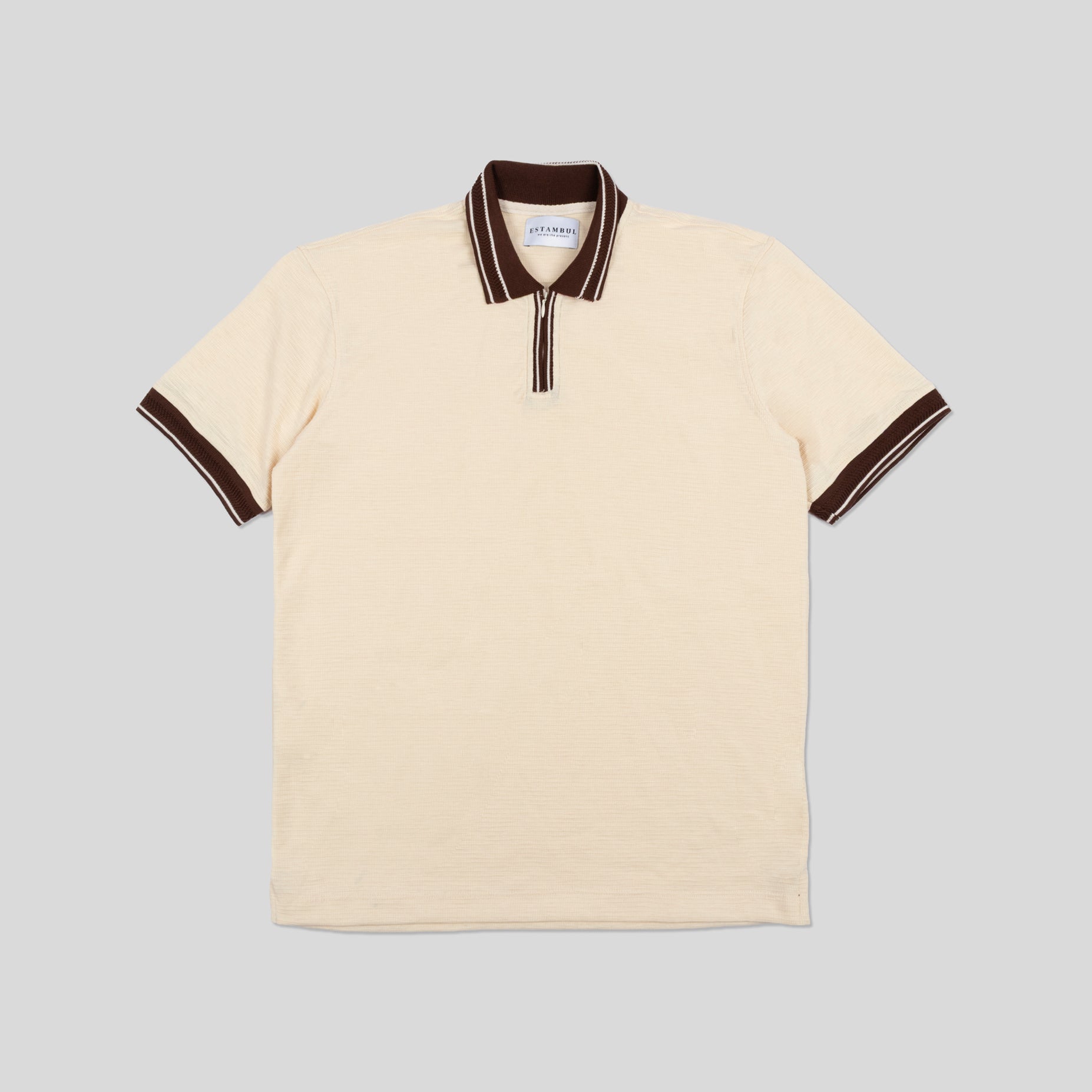 Polo hombre textura y cierre