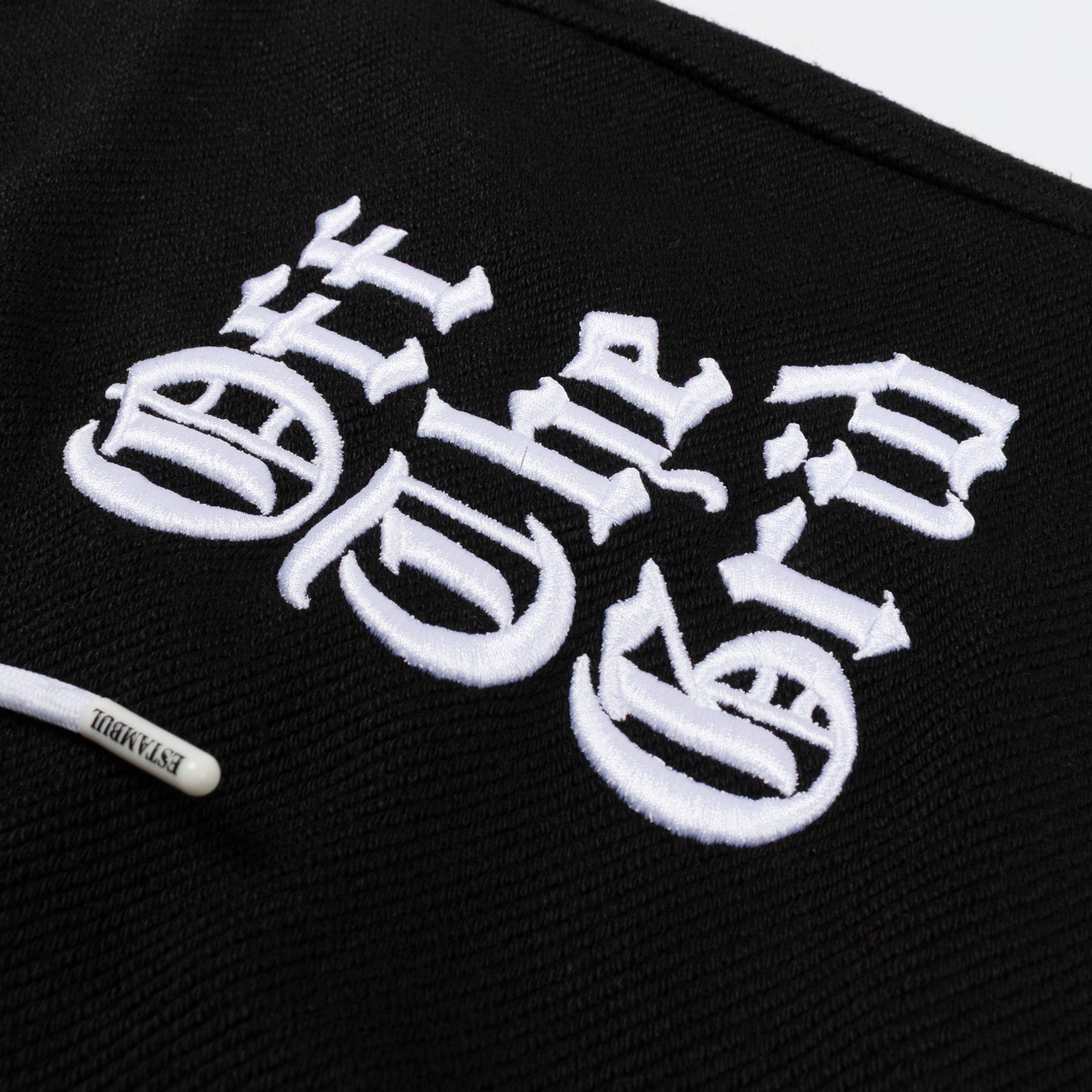 Sudadera hombre tela textura y bordado